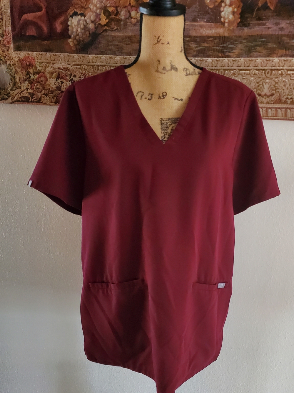 Figs Women's V-Neck Scrub Top in Burgundy XL